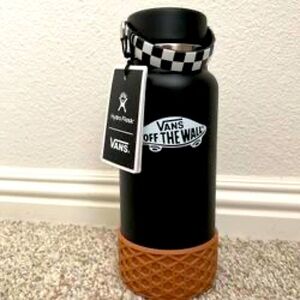 NEW in box Limited Edition Vans Hydroflask 24 oz. Bottle